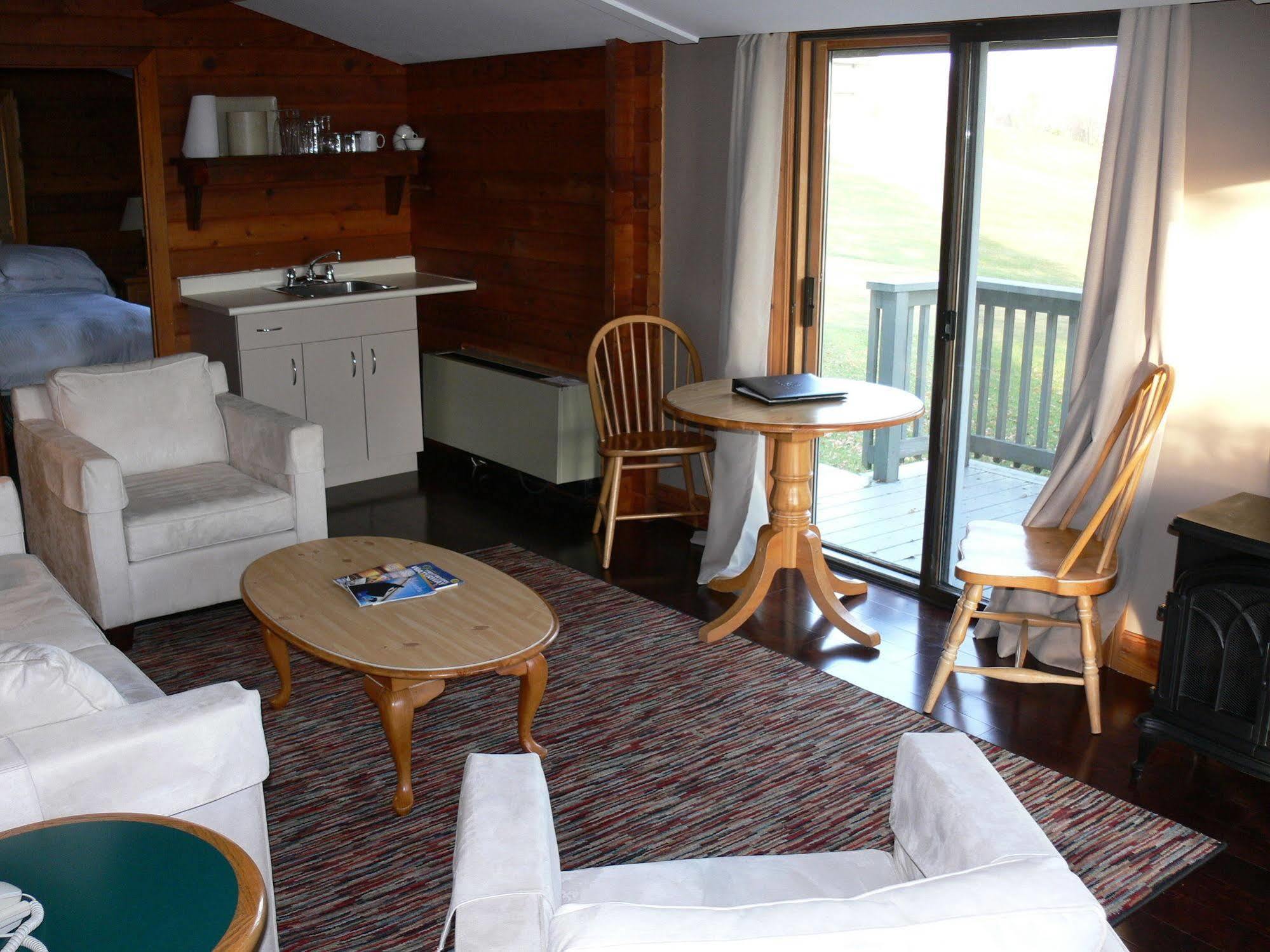 Eganridge Resort, Golf Club & Spa Bobcaygeon Esterno foto